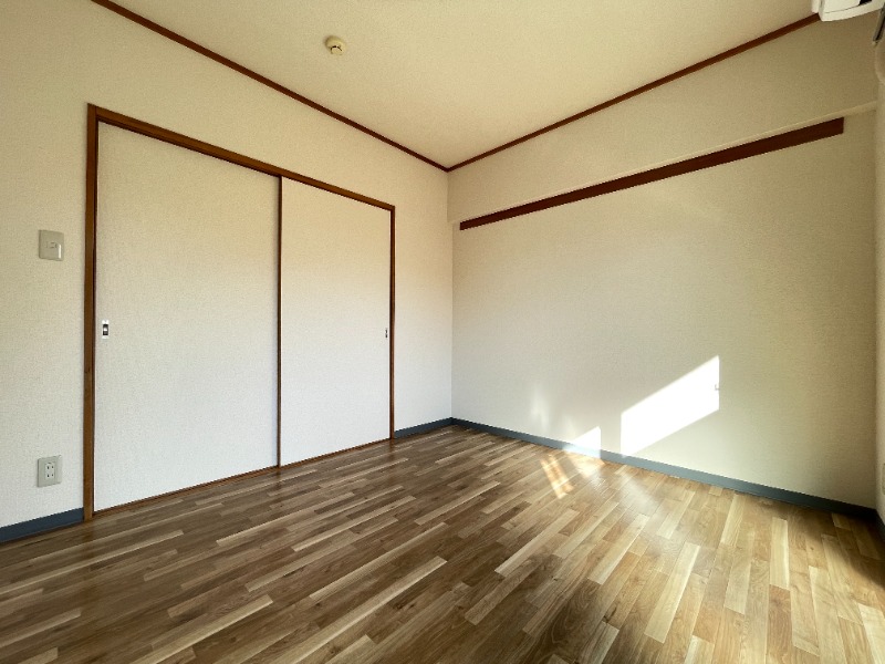 グローリア初穂久が原 リビング