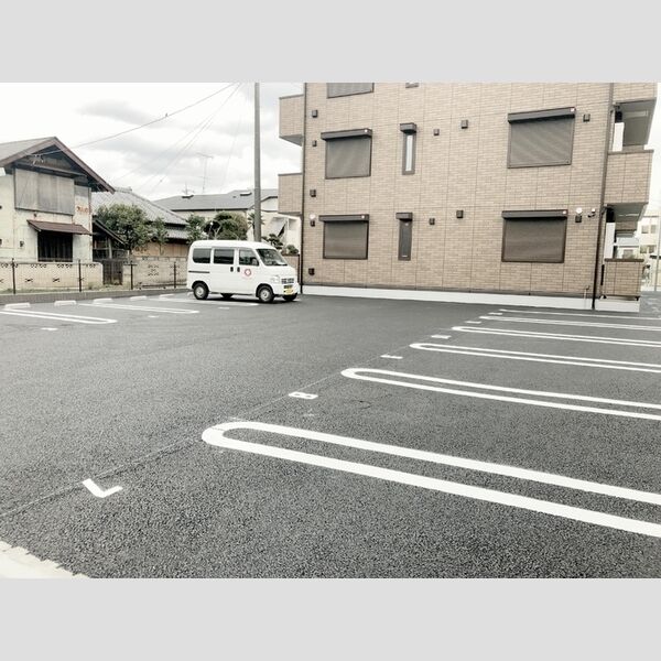 ミツハウスヘキサ 駐車場