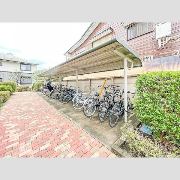 サザンクロス 駐輪場