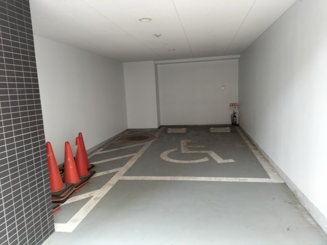 プライムアーバン板橋区役所前803号室 駐車場