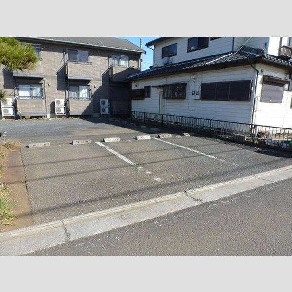 ウイングストリーム 駐車場