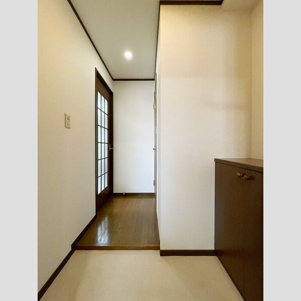 イレール並木301号室 玄関