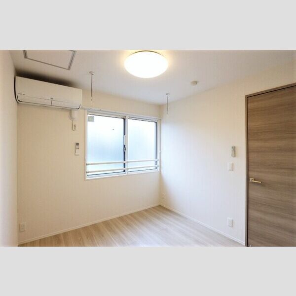 オークツリー306号室 洋室