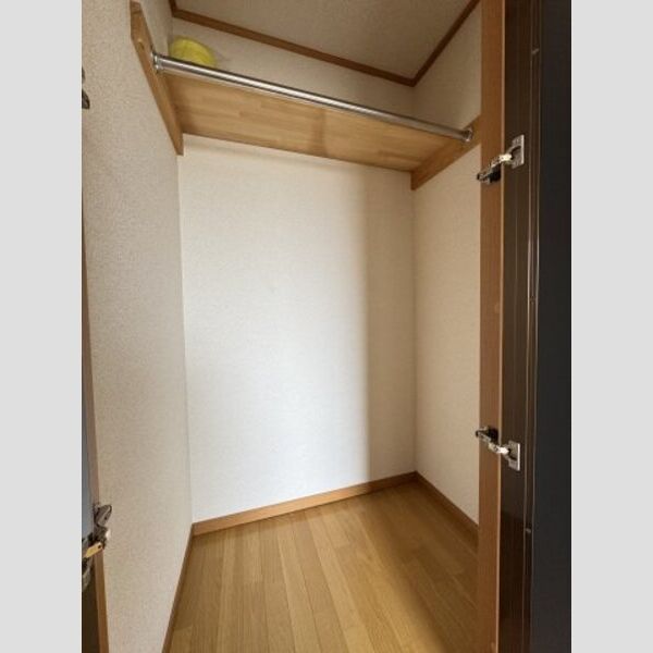 アーカスK　Ⅴ205号室 奥行きのあるクローゼット♪
