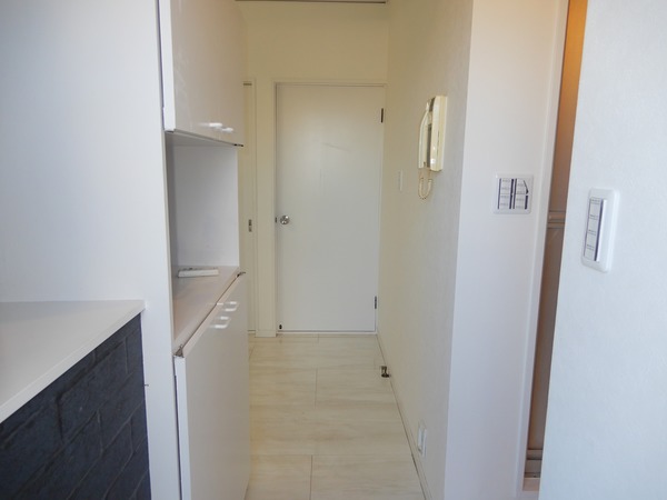 エステートルビー 玄関