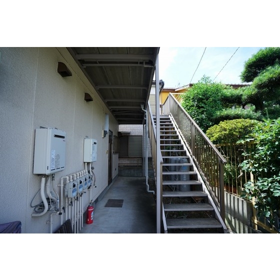 メゾン赤井 エントランス共用部