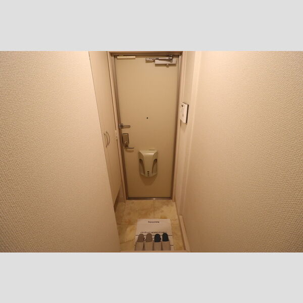 ソウソウ・ソンケン・リュウビ　ソンケン 玄関