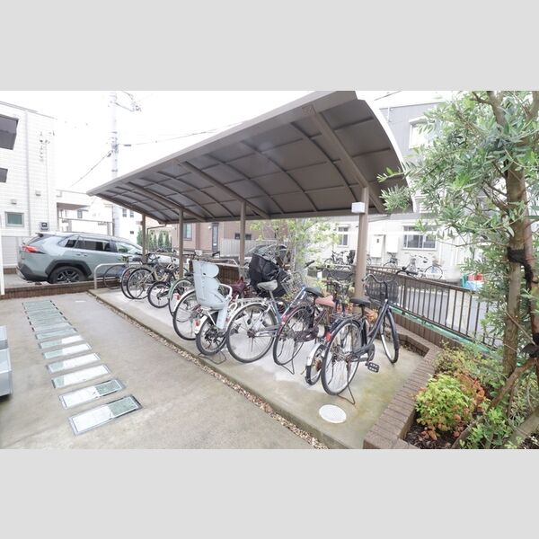 フェアリーフォレスト 駐輪場