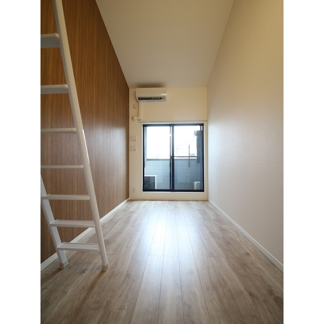 エクセラン旭町 洋室約6.4帖