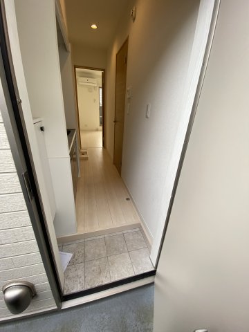 メゾンソレイユ希望ケ丘203号室 玄関