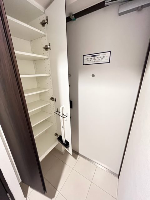 クレヴィアリグゼ日暮里12階 収納