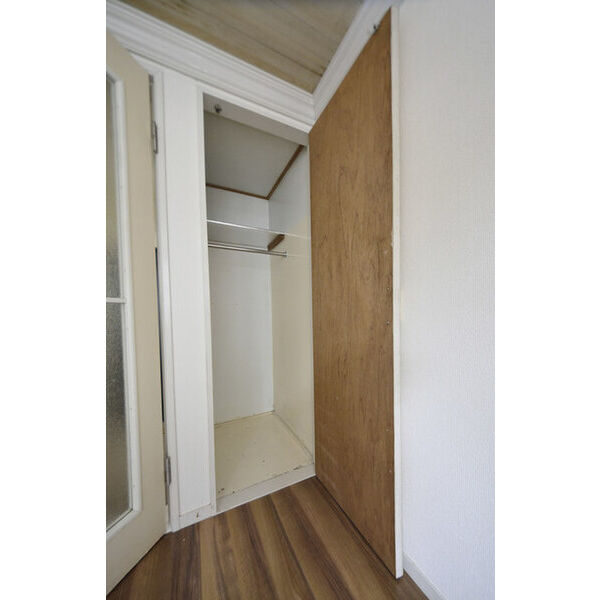 リライアンス六浦0102号室 収納