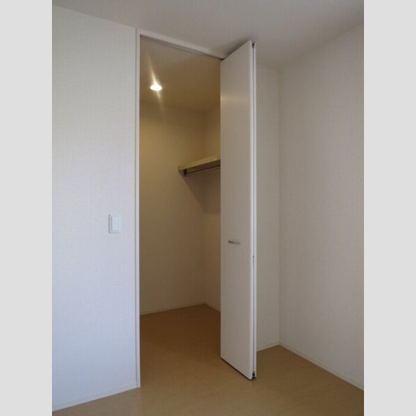 ローカス・グランデ 洋室収納