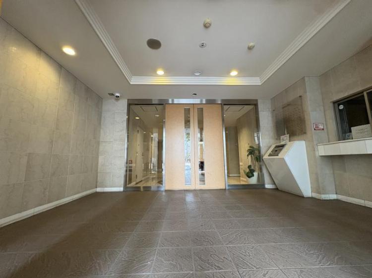 クリオ三田ラ・モード エントランス