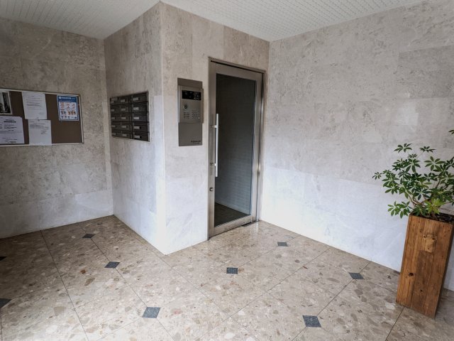 アソシエール駒沢203号室 エントランス