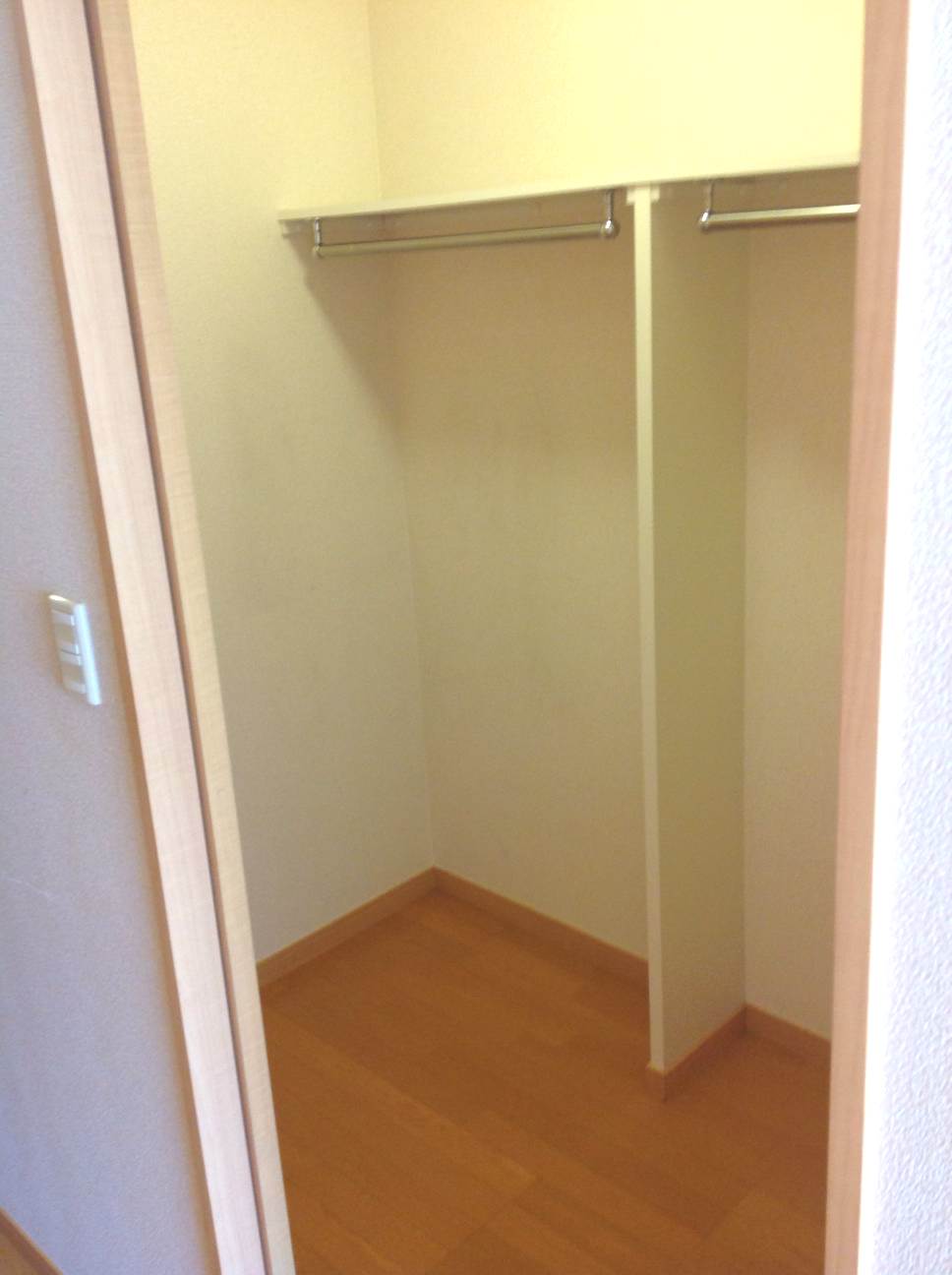 レオパレスコヅチⅠ ウォークインクローゼット