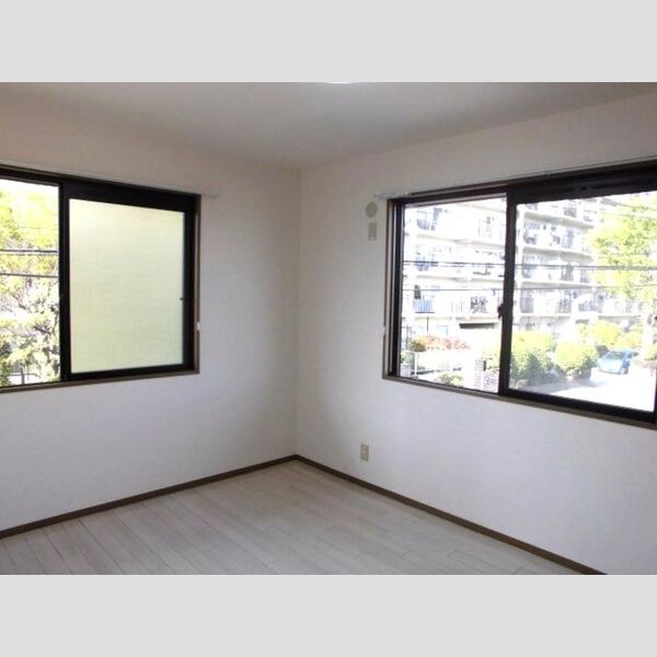 パストラルガーデン　B201号室 洋室