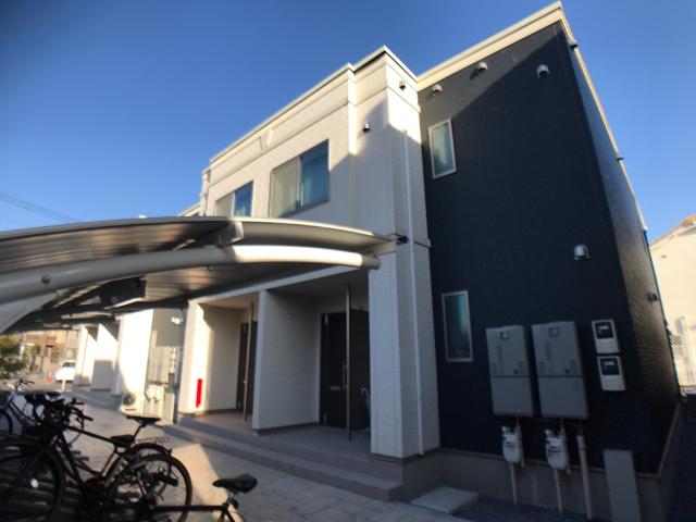 アジュール　ブラン 外観写真（昼）