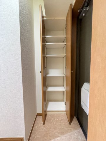 レガロ飛鳥山301号室 玄関