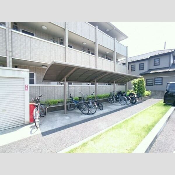 エクレール宮本306号室 駐輪場
