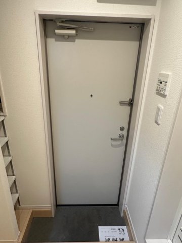 コンフォートレジデンス西新井103号室 玄関