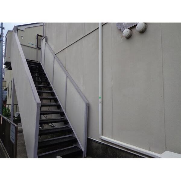 フォーブル谷上A棟102号室 エントランス