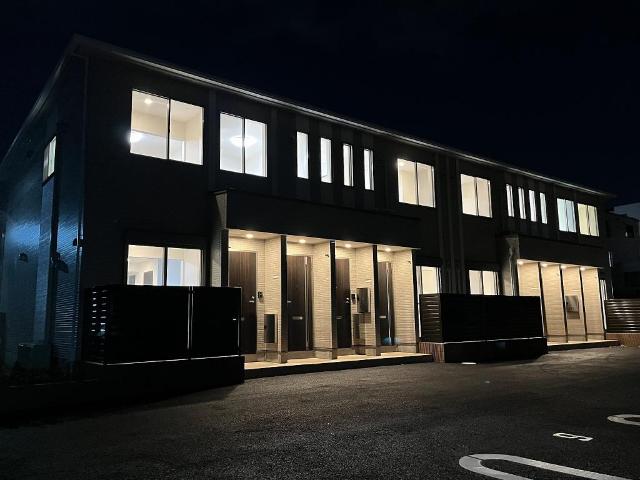 ルミナス 外観写真（夜）