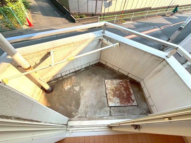 ニチエーイン国分寺201号室 バルコニー