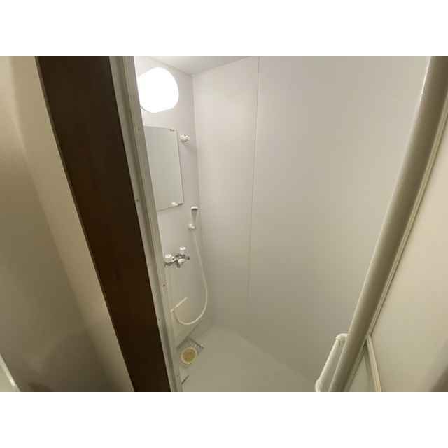 ストラーダ生麦302号室 お風呂