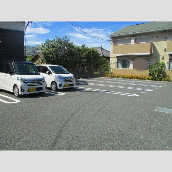 アドバンスコート　B 駐車場