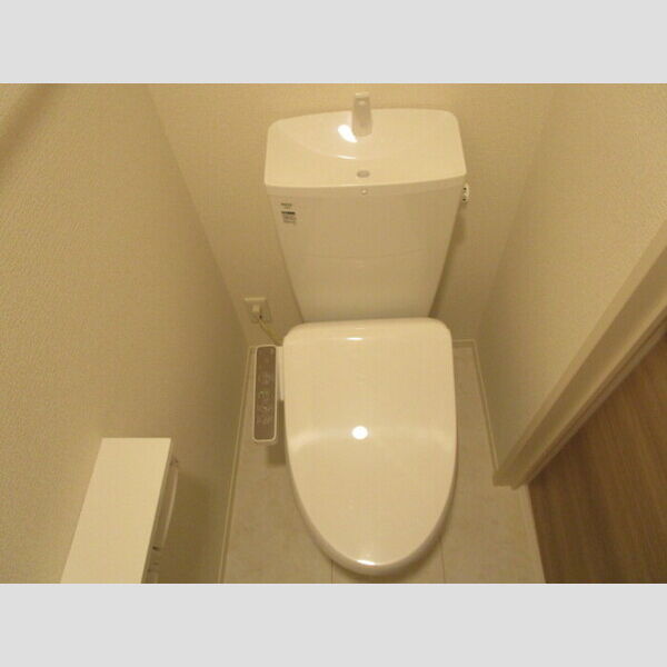 ディーグラシューズ103号室 温水洗浄暖房便座