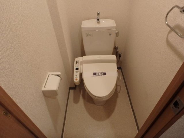 パレステュディオ新宿御苑前 トイレ