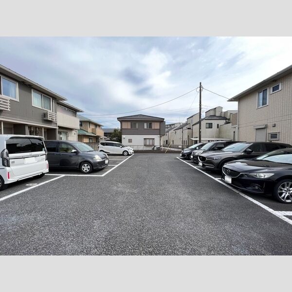 グランドソレイユ　Ⅱ 駐車場