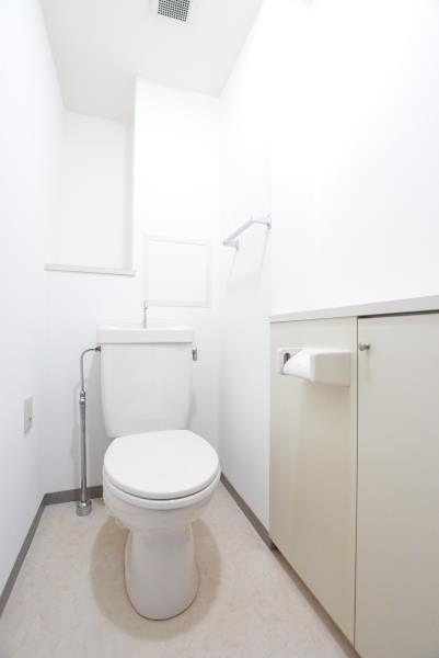 コーポレート鷺沼2階 トイレ