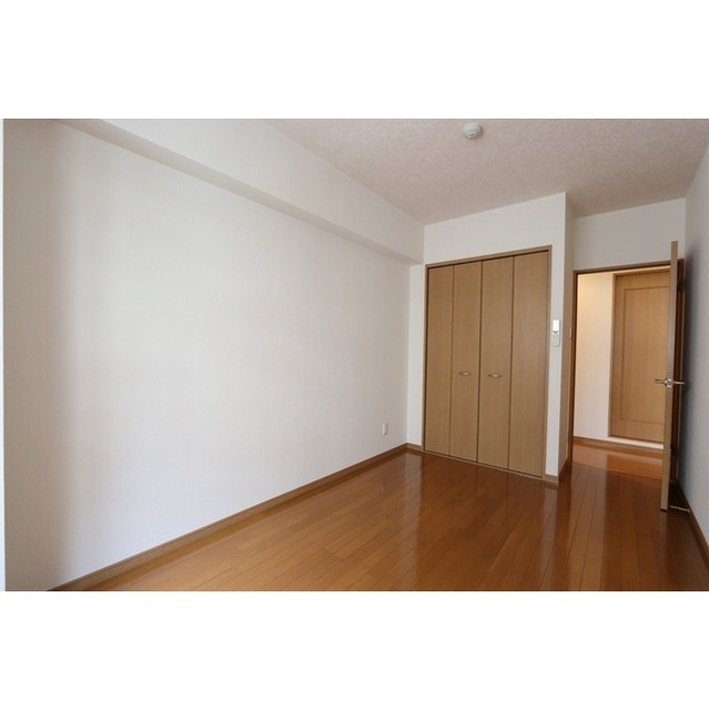 ローズパレス202号室 中洋室