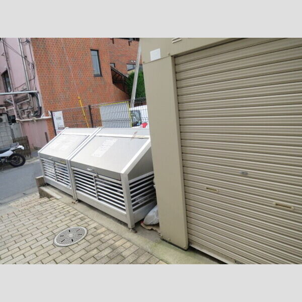 メゾン・フローラ ゴミ箱