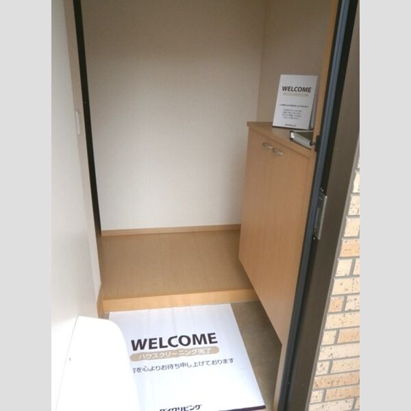 トップⅤⅥⅦⅧ 玄関