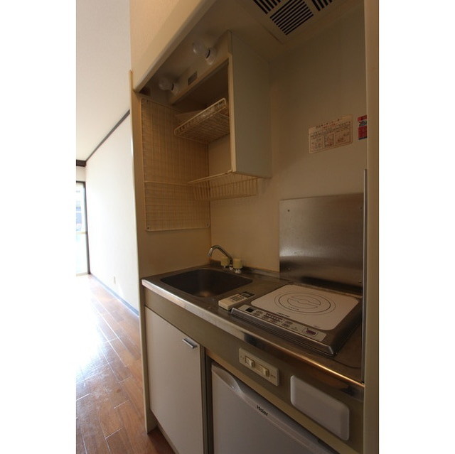 ティアラ湘南辻堂102号室 キッチン