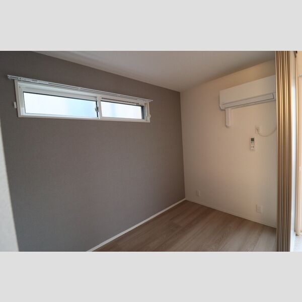 セレスティア白鳥102号室 洋室　約4.6帖