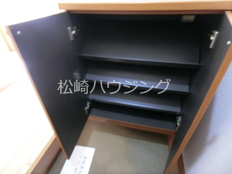 ベレ松が丘 玄関