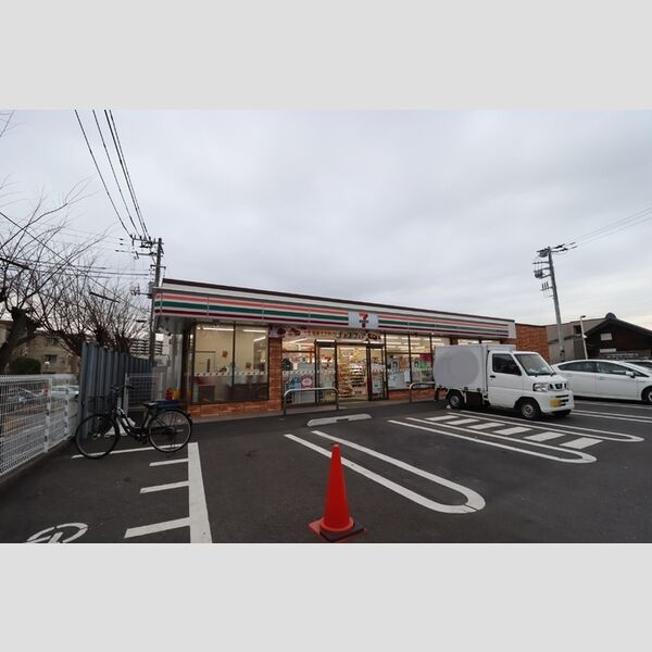 ボア・フォレット206号室 コンビニ