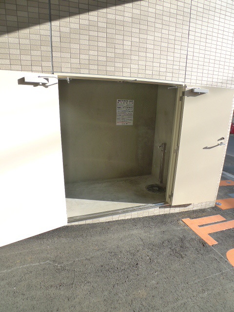 イーストメゾンビルＴ0601号室 ゴミ置場