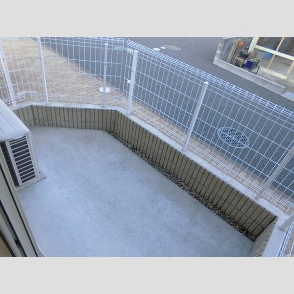 センターハウス　B棟103号室 テラス