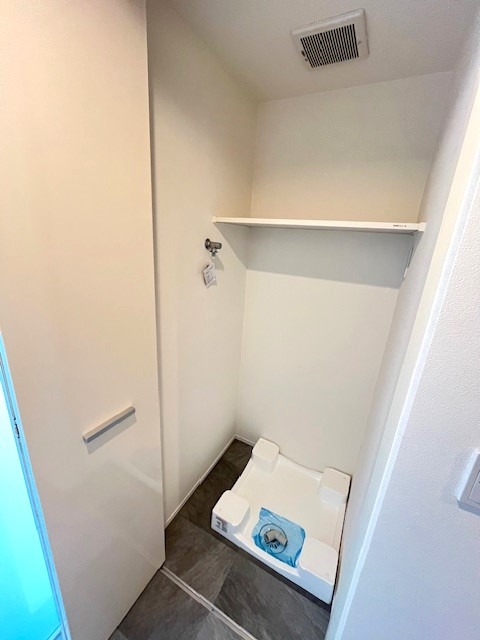 レジディア西麻布8階 洗濯機置場