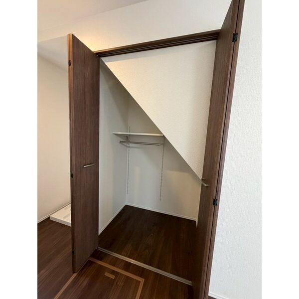 ベレガンス流山松ヶ丘Ⅱ0102号室 収納