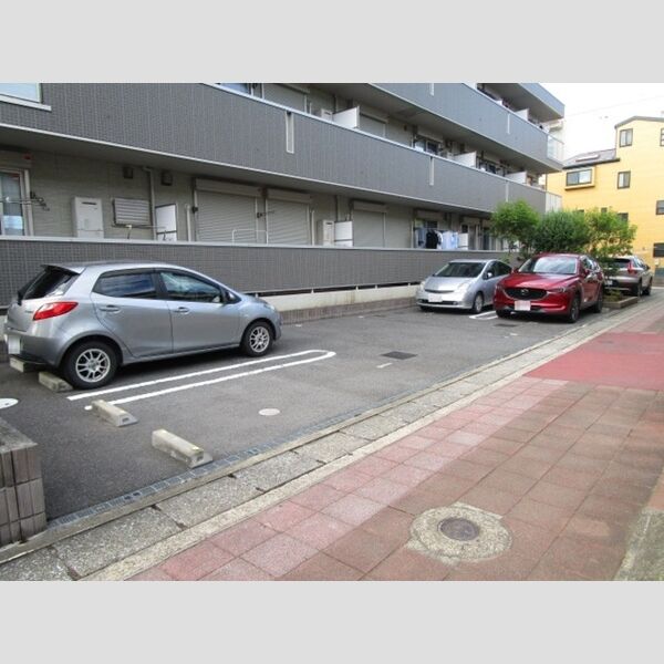 ディアコート M 駐車場(要空き確認)