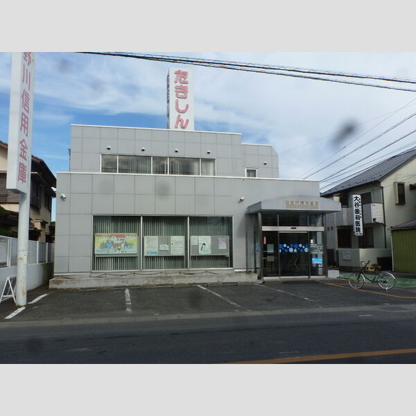 コーワハイム203号室 瀧野川信用金庫 鳩ヶ谷辻出張所 (77m)