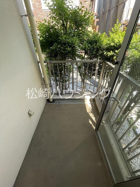 ＴＹ　ＨＯＵＳＥ1階 バルコニー