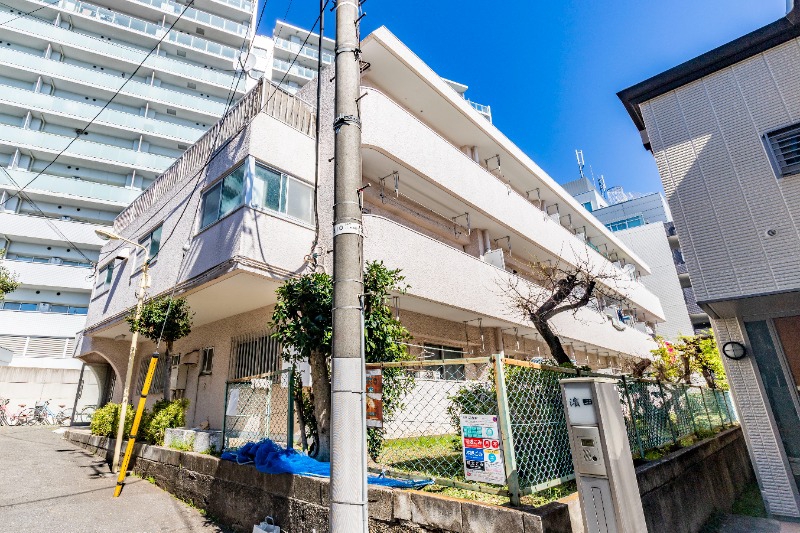 ガーディナ初台1階 外観