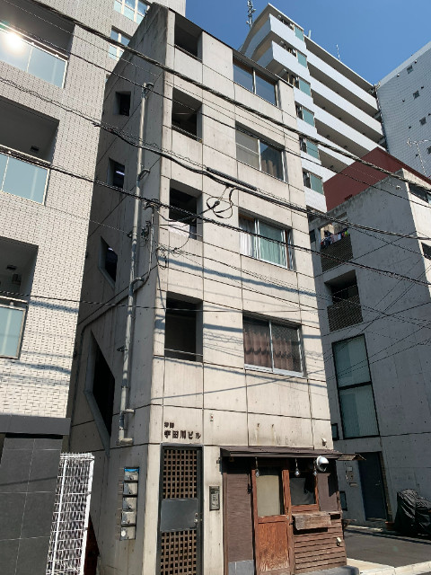神田宇田川ビル2階 お洒落な外観☆